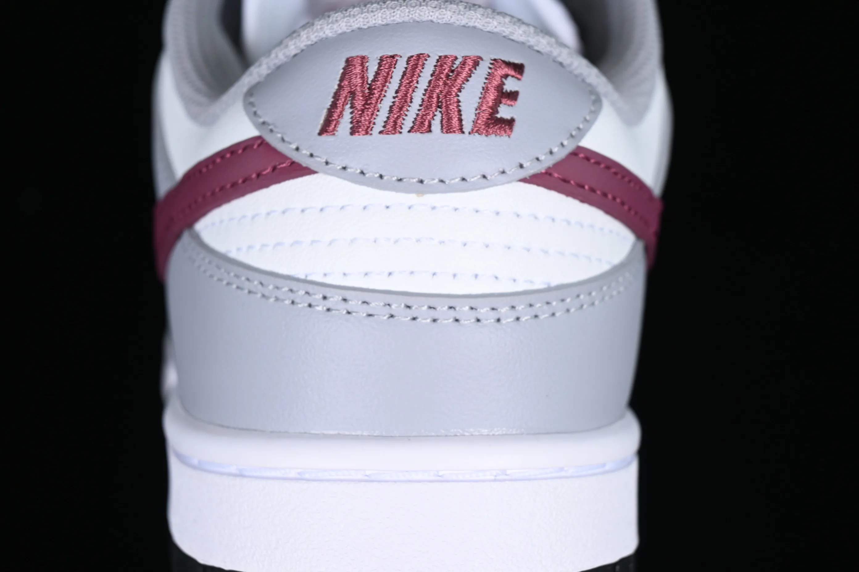 All categories Nk SB Dunk series Nk SB Dunk Low low-top sneakers J version Nk Dunk Low "Grey White" gray burgundy low-top retro sports and leisure sneakers DD1503-122